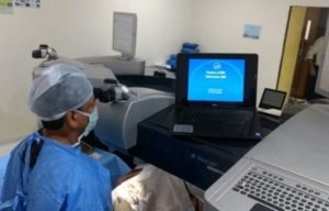 Dr. Chaudhary perfroming first live contoura vision surgery
