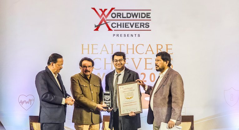 Dr. Rahil Chaudhary Honoured with MOST PROMINENT OPHTHALMOLOGIST OF THE YEAR AWARD from Union Minister of State, Health & Family Welfare Prof. S.P. Singh Baghel