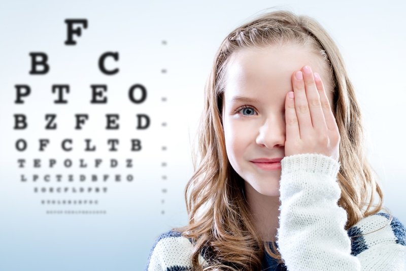 vision test for a small girl